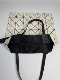 Picture of Issey Miyake Handbags _SKUfw201148765fw